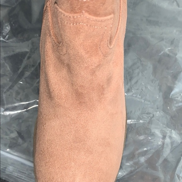 Heeled Bootie with zipper in tan/camel - Picture 5 of 5